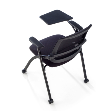 cadeira com palmatoria preto com pala de escrita rodizios malha mesh bracos moveis 13