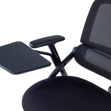 cadeira com palmatoria preto com pala de escrita rodizios malha mesh bracos moveis 10