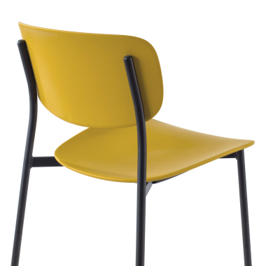 cadeira sala de espera amarelo 4 patas plastico sem bracos 5