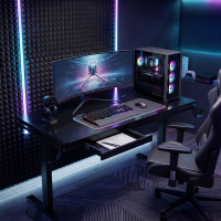 Secretária gaming Magnum, regulação elétrica de altura e carregamento sem fios, 130x70cm