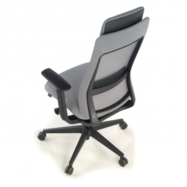 cadeira ergonomica cinza estrutura negra tecido bracos regulaveis 3d 9
