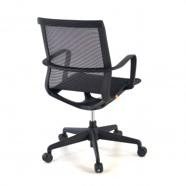 cadeira de escritorio preto estrutura branca malha mesh bracos fixos 4
