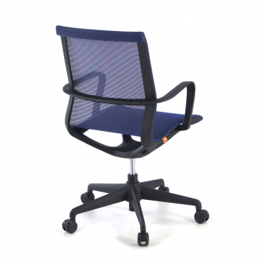 cadeira de escritorio azul estrutura branca malha mesh bracos fixos 5