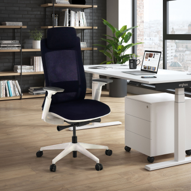 cadeira ergonomica branco azul estrutura branca tecido bracos regulaveis 3d 2