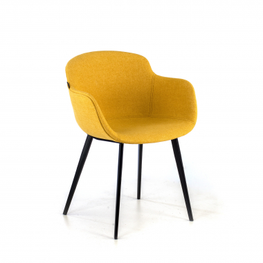 cadeira sala de espera preto amarelo 4 patas tecido bracos estofados 1