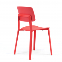 Cadeira de Visita Etna, design minimalista e empilhável