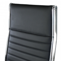 Cadeira Presidente Arkansas, estrutura cromada, couro natural