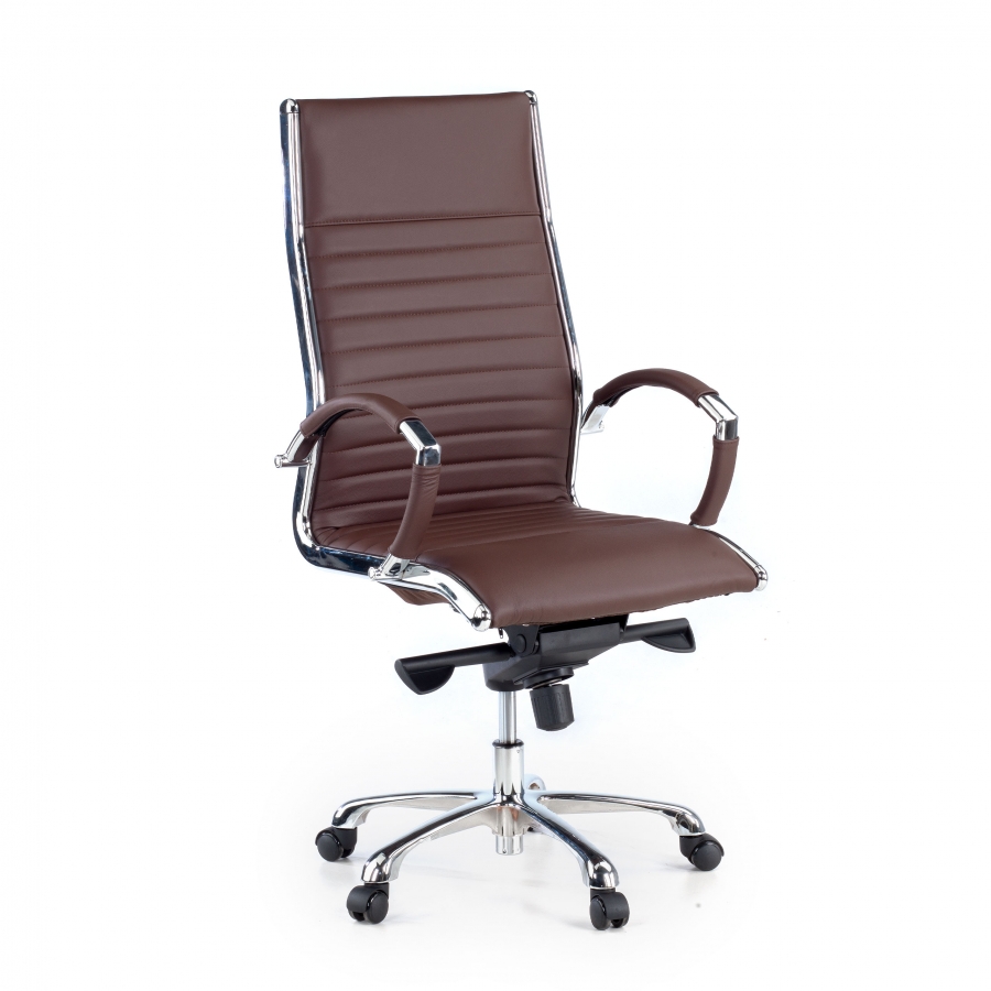 Cadeira Presidente Arkansas, estrutura cromada, couro natural