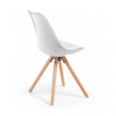 Cadeira nórdica Norway, design escandinavo, pés madeira